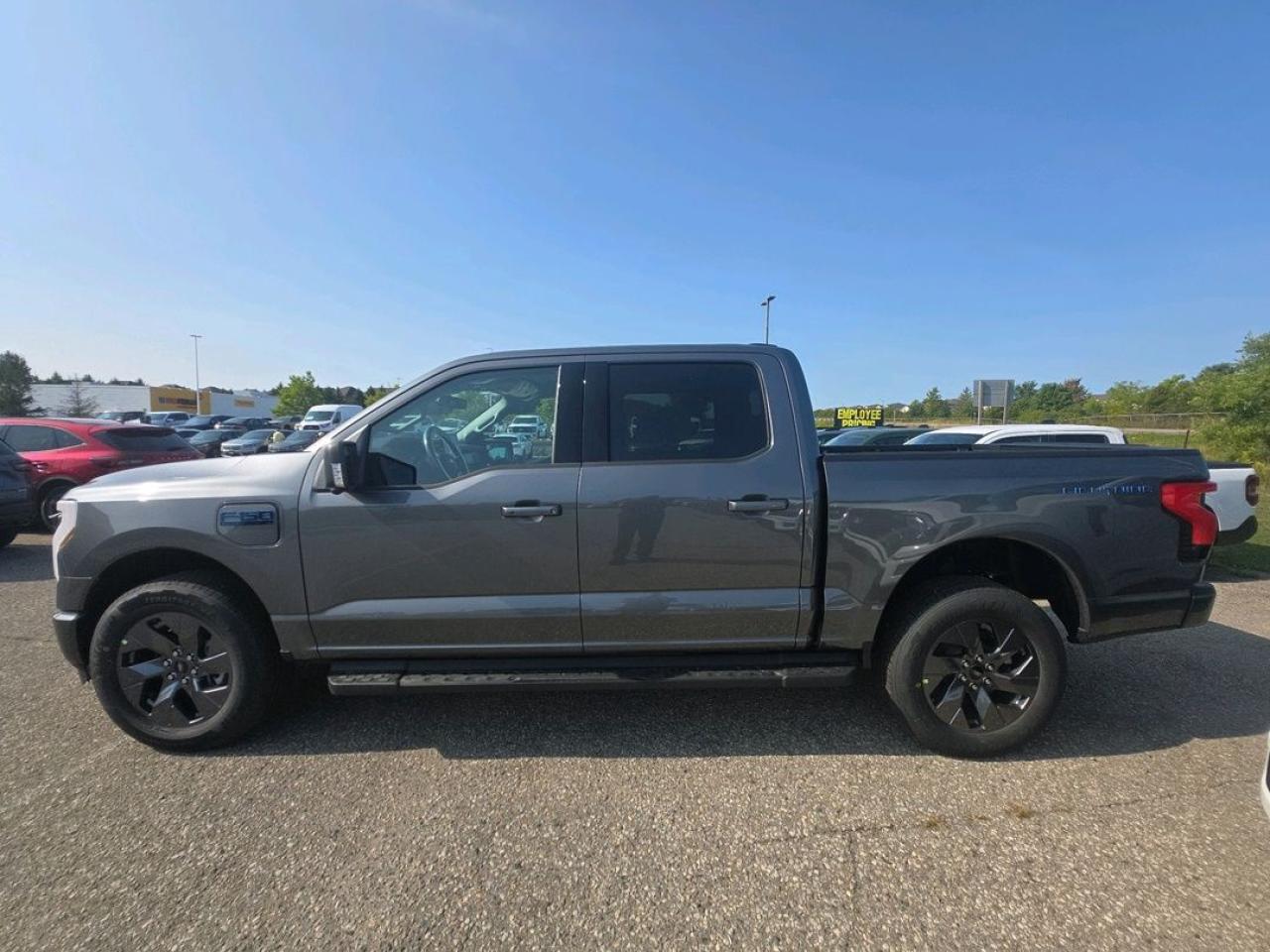 2025 Ford F-150 Lightning Flash Photo5
