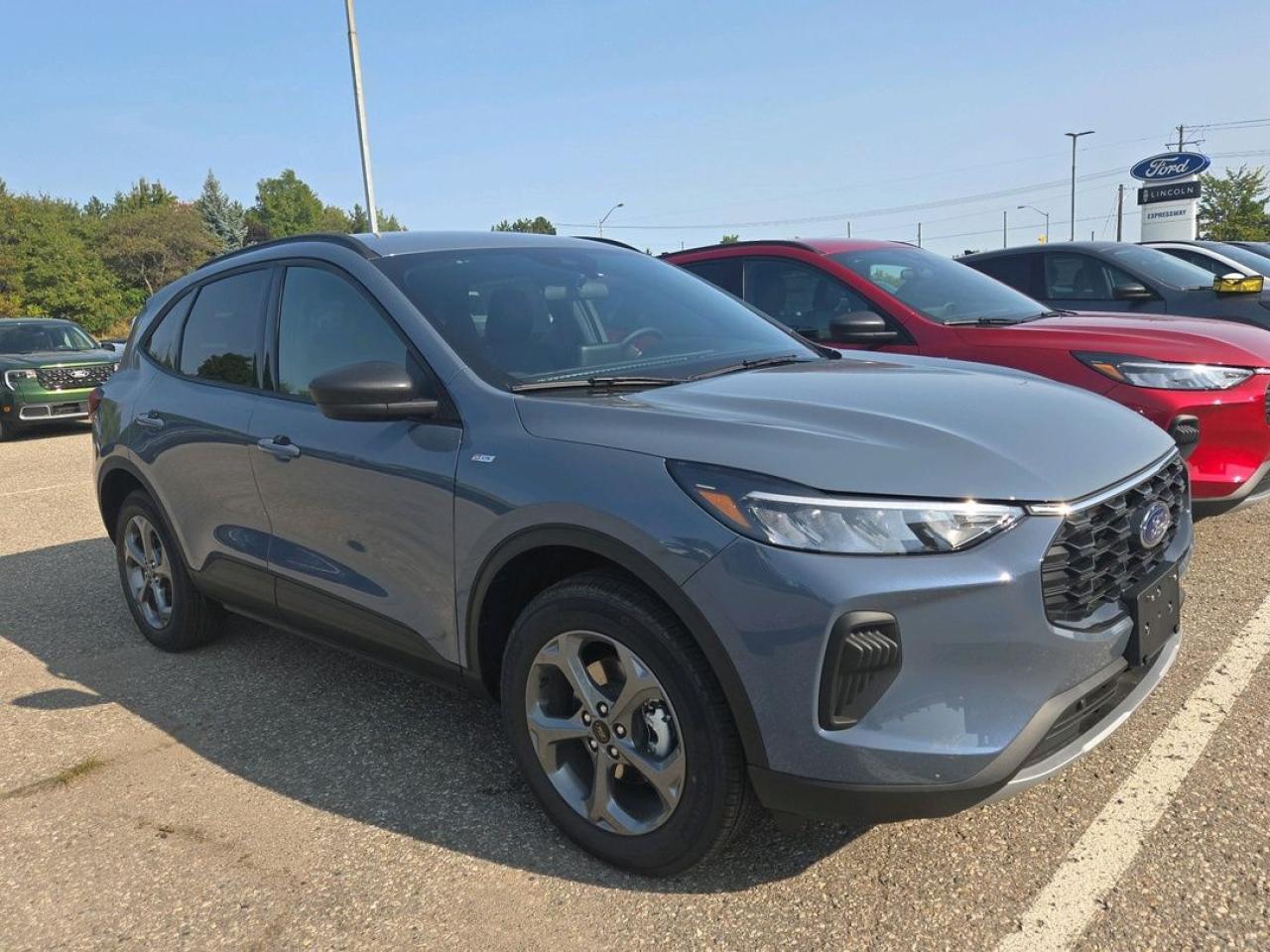 2025 Ford Escape ST-Line Photo2