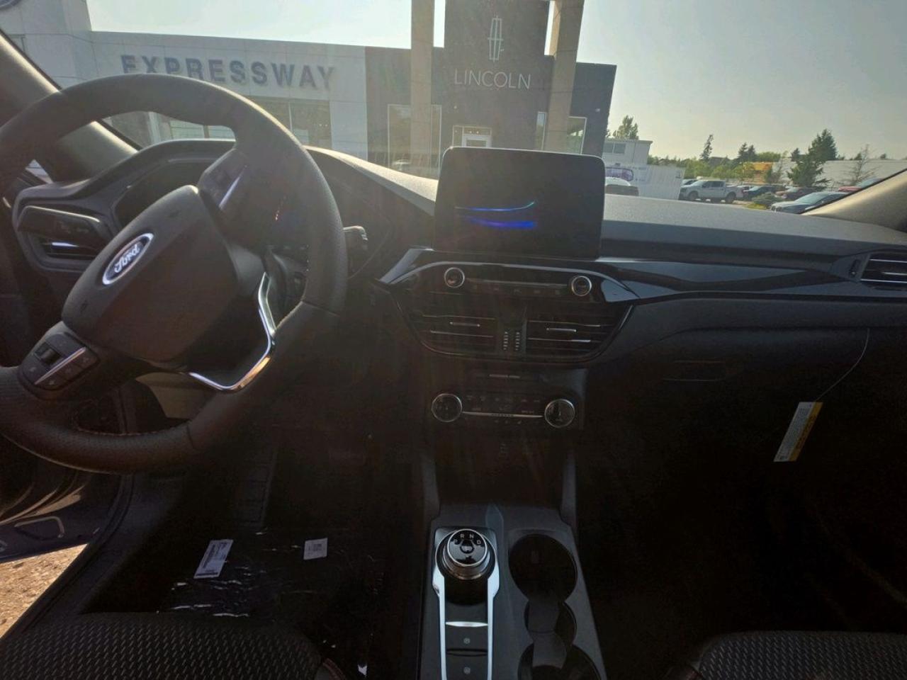 2025 Ford Escape ST-Line Photo5
