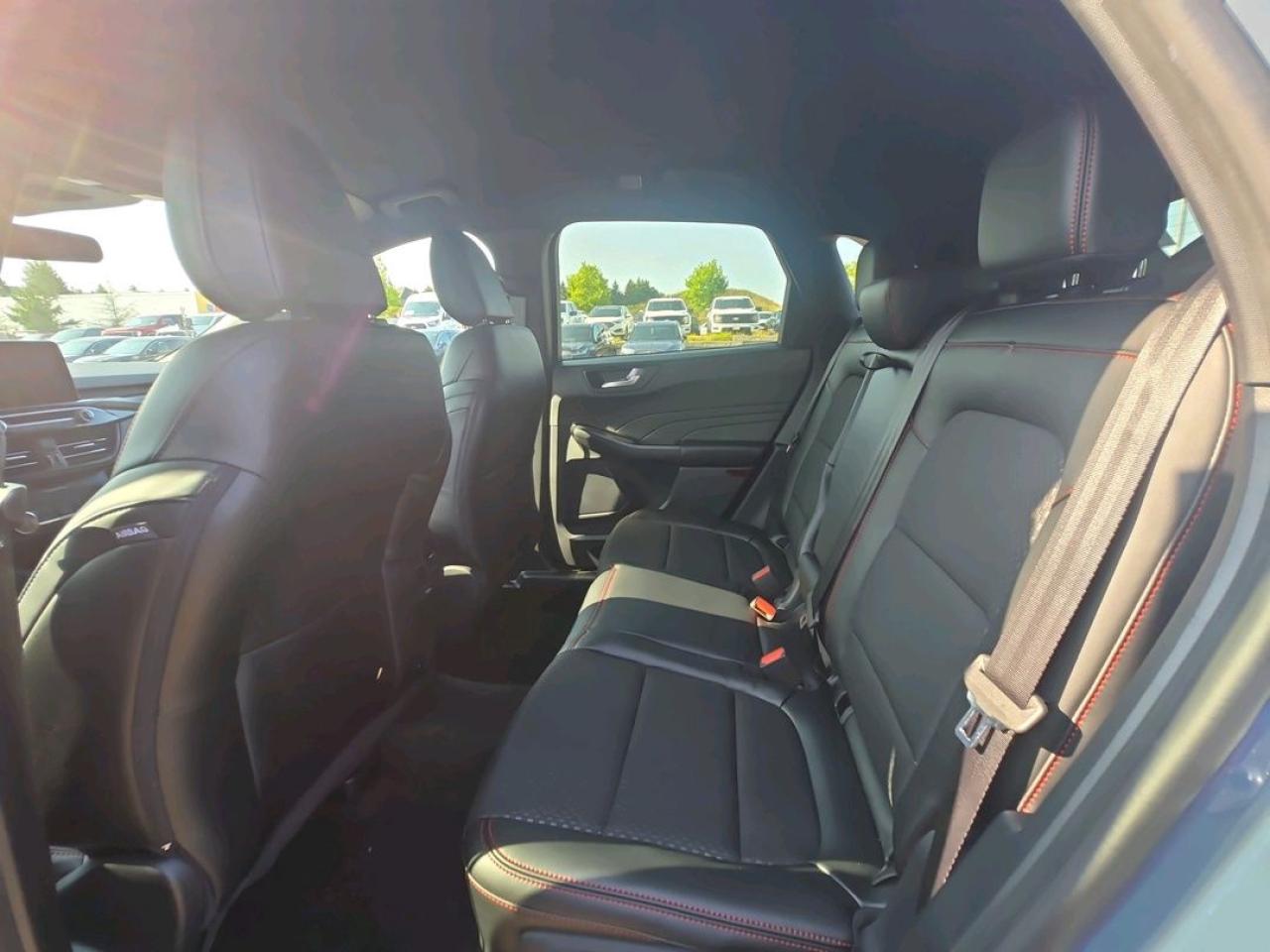 2025 Ford Escape ST-Line Photo5