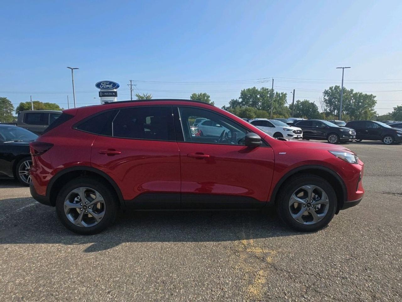 2025 Ford Escape ST-Line Photo5