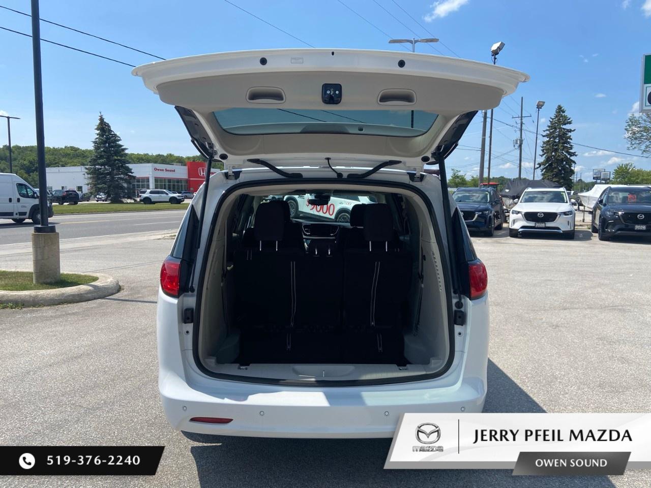 2024 Dodge Grand Caravan SXT 2WD Photo4