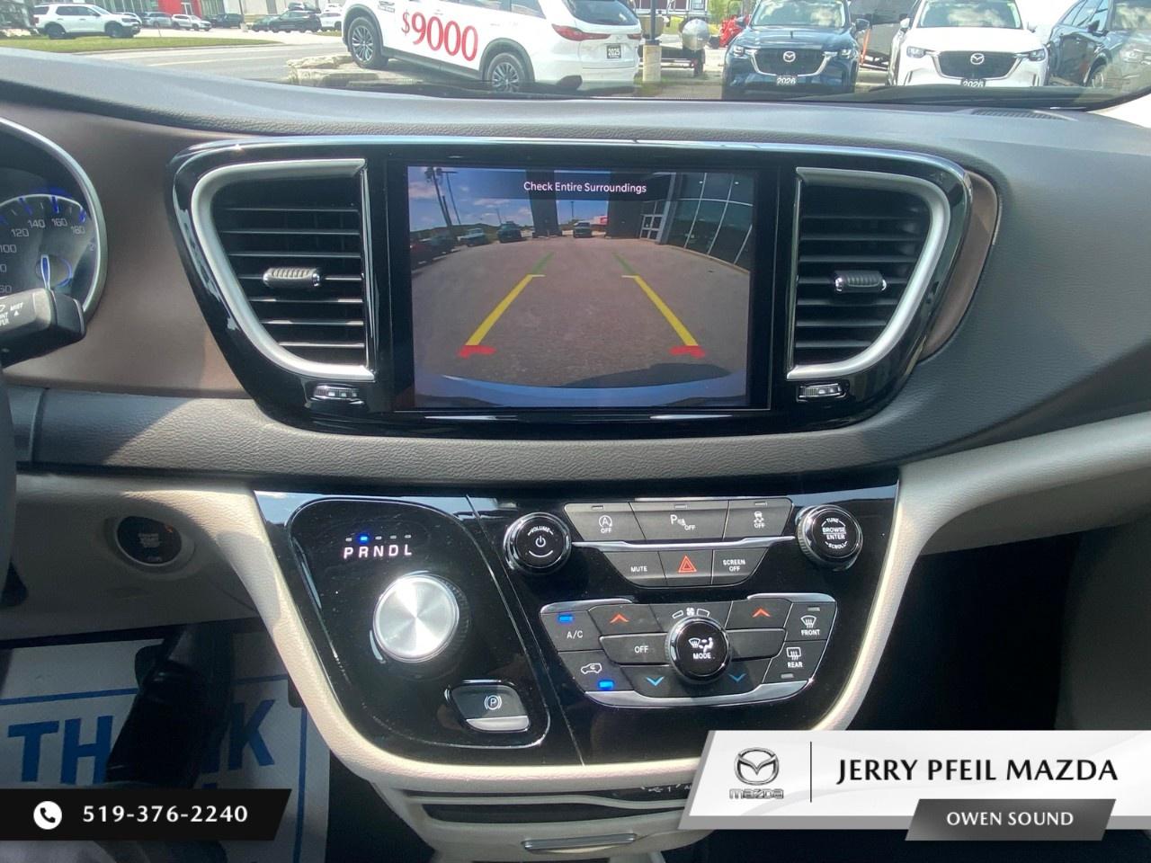 2024 Dodge Grand Caravan SXT 2WD Photo