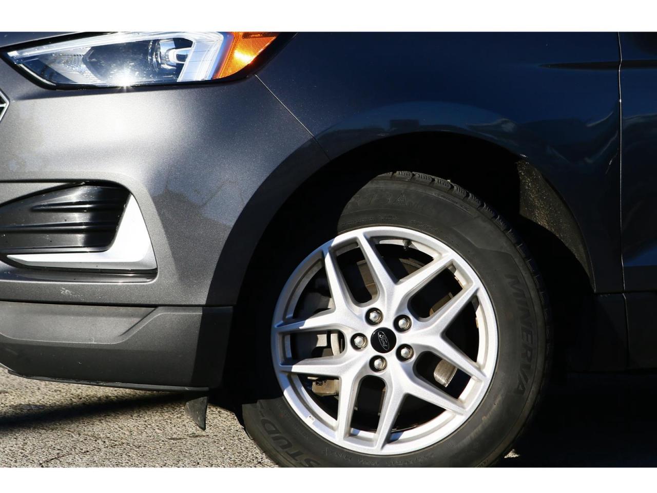 2023 Ford Edge SEL - AWD - Navigation - Leather Seats - Apple Car Play - Dual Zone Climate - Adaptive Cruise Photo