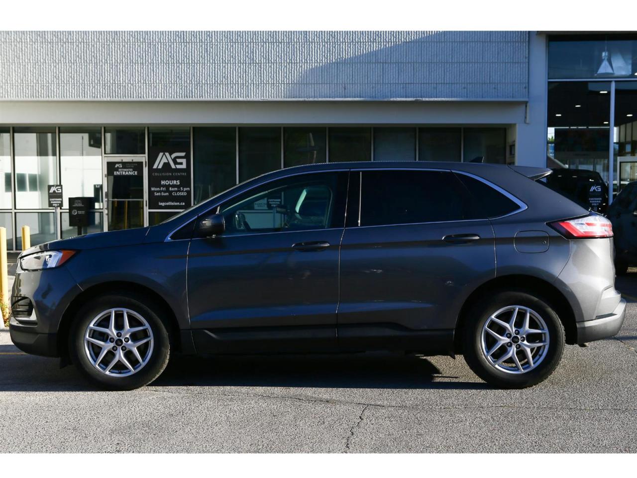 2023 Ford Edge SEL - AWD - Navigation - Leather Seats - Apple Car Play - Dual Zone Climate - Adaptive Cruise Photo