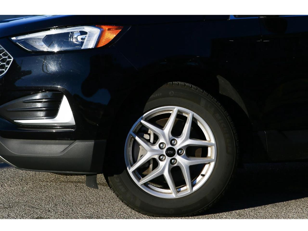 2023 Ford Edge SEL - AWD - Navigation - Leather Seats - Apple Car Play - Dual Zone Climate - Adaptive Cruise Photo2