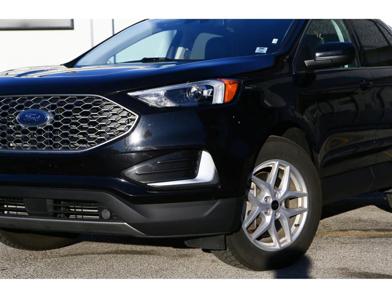 2023 Ford Edge SEL - AWD - Navigation - Leather Seats - Apple Car Play - Dual Zone Climate - Adaptive Cruise Photo