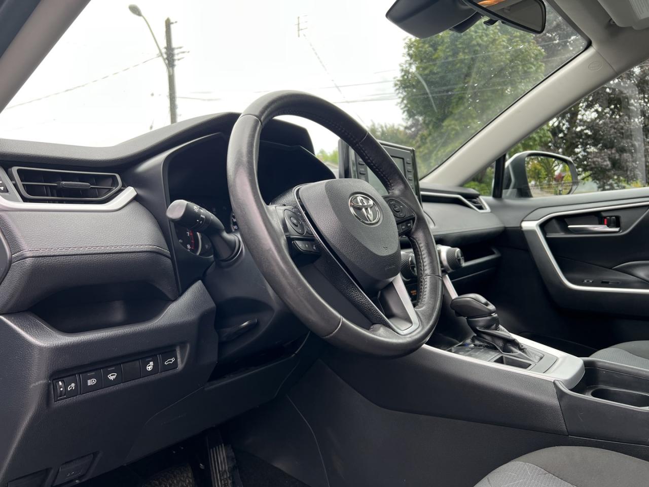 2020 Toyota RAV4 XLE AWD - Photo #13