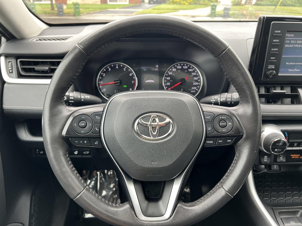 2020 Toyota RAV4 XLE AWD - Photo #16