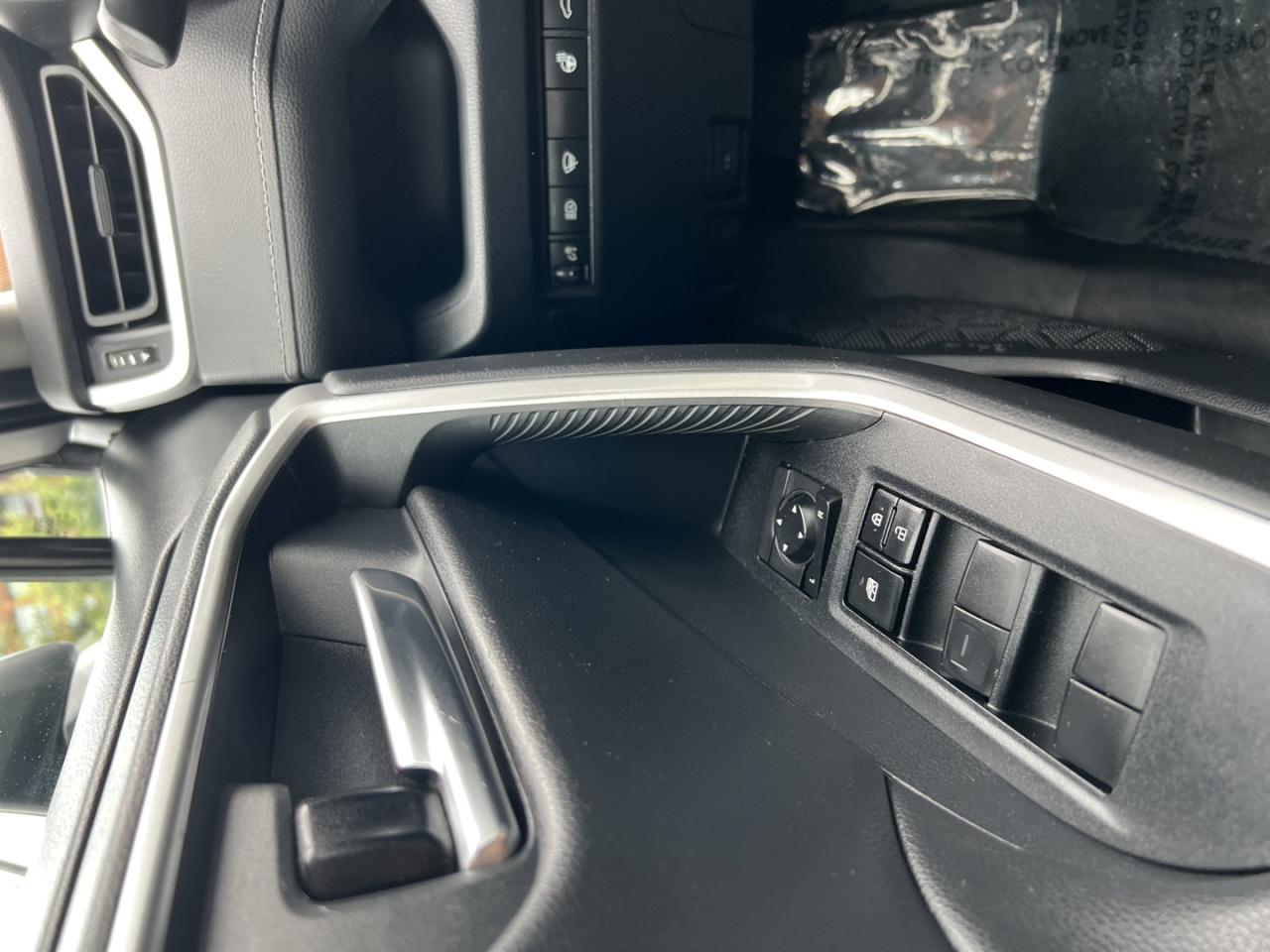 2020 Toyota RAV4 XLE AWD - Photo #21