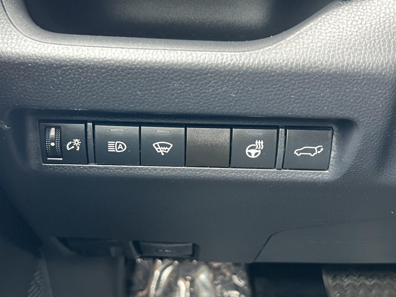 2020 Toyota RAV4 XLE AWD - Photo #22
