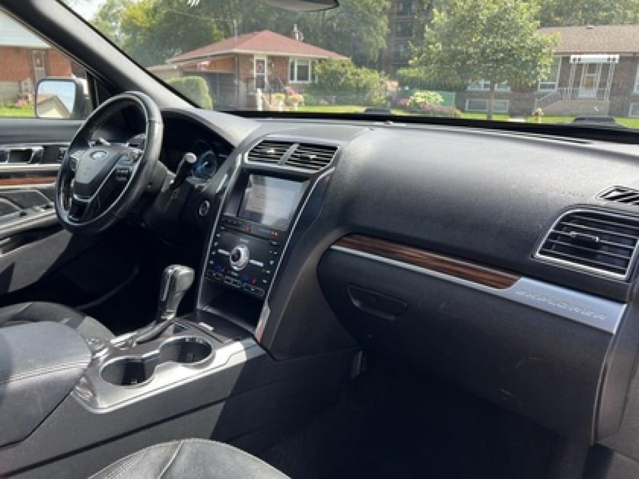 2019 Ford Explorer Limited 4WD Photo