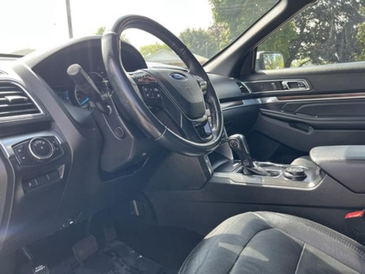 2019 Ford Explorer Limited 4WD Photo