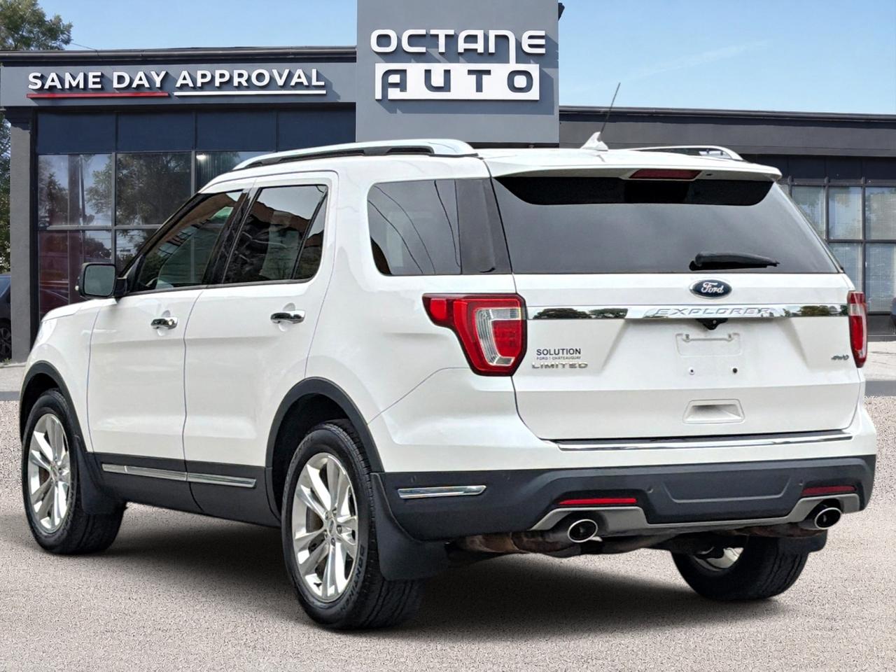 2019 Ford Explorer Limited 4WD Photo