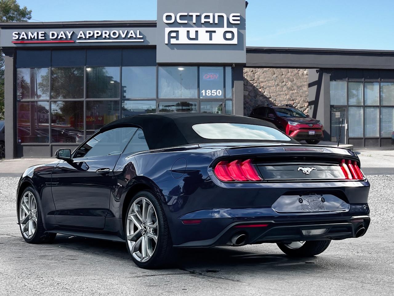 2018 Ford Mustang EcoBoost Premium Convertible Photo2