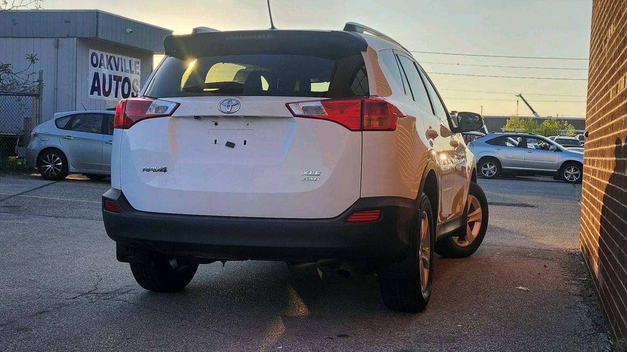 2014 Toyota RAV4 AWD 4dr XLE Photo