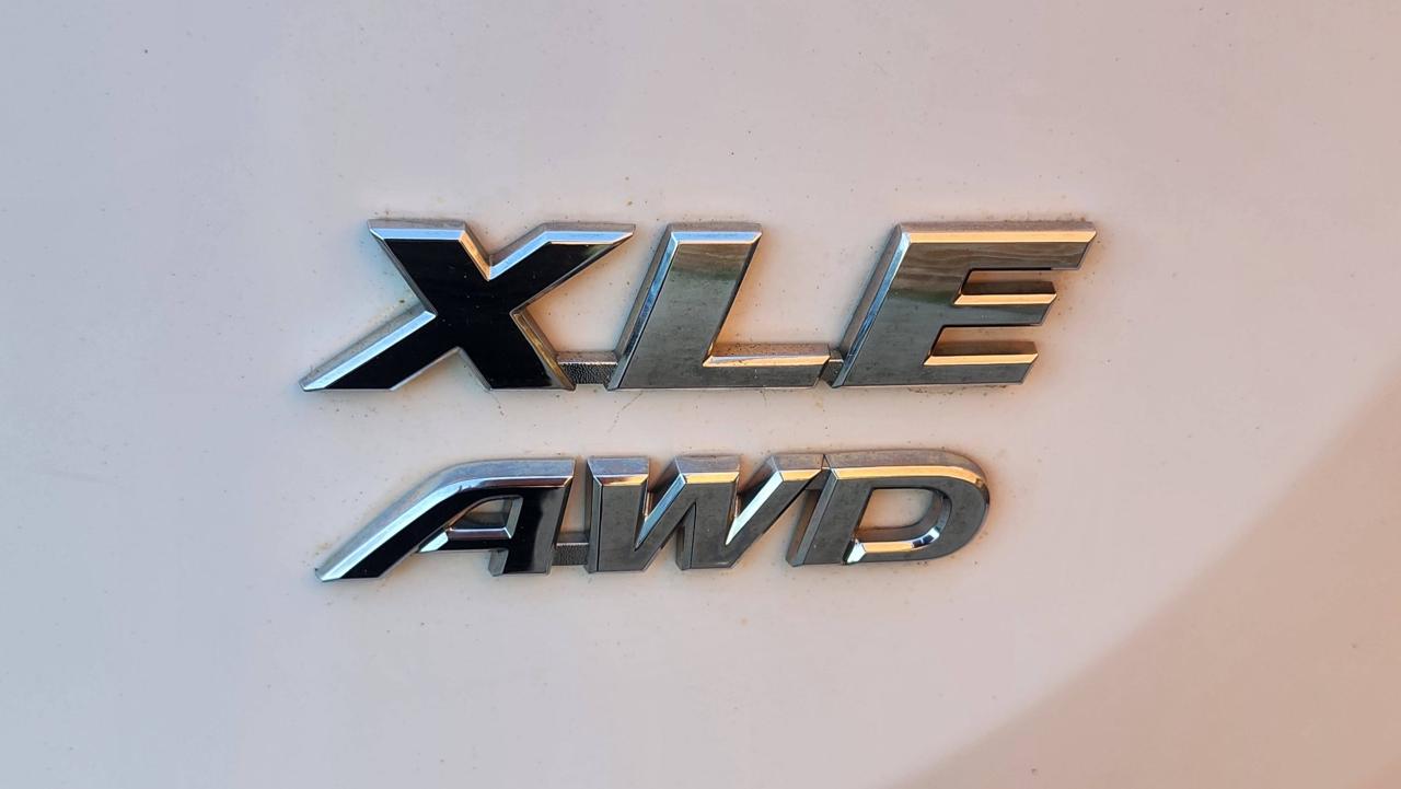 2014 Toyota RAV4 AWD 4dr XLE Photo4