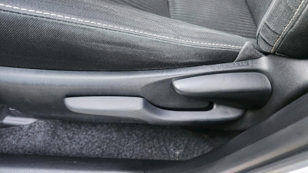 2014 Toyota RAV4 AWD 4dr XLE Photo