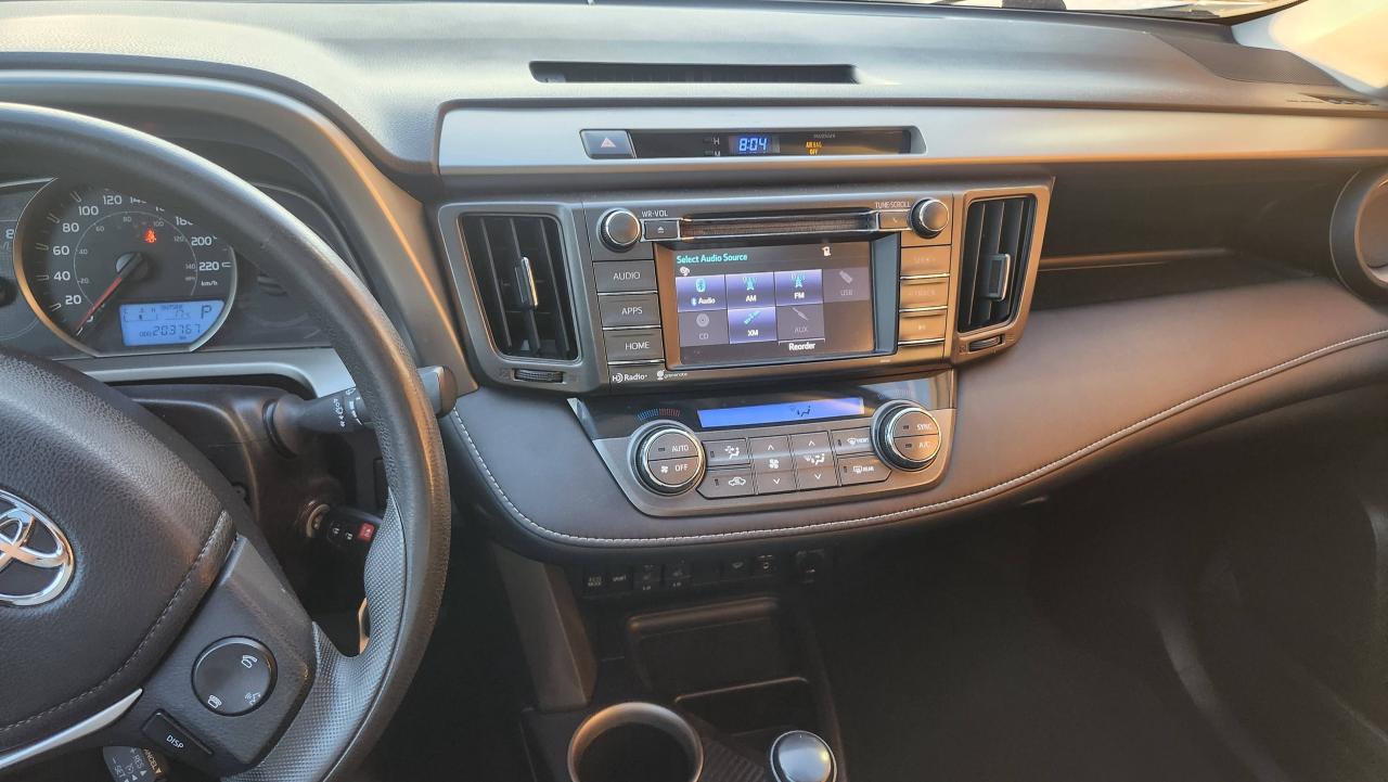 2014 Toyota RAV4 AWD 4dr XLE Photo