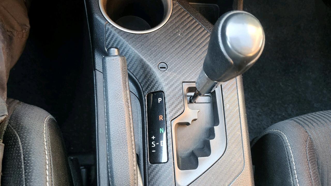 2014 Toyota RAV4 AWD 4dr XLE Photo