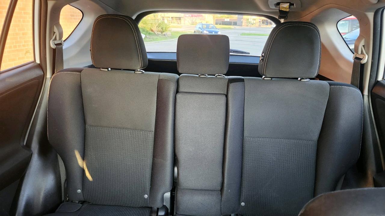 2014 Toyota RAV4 AWD 4dr XLE Photo