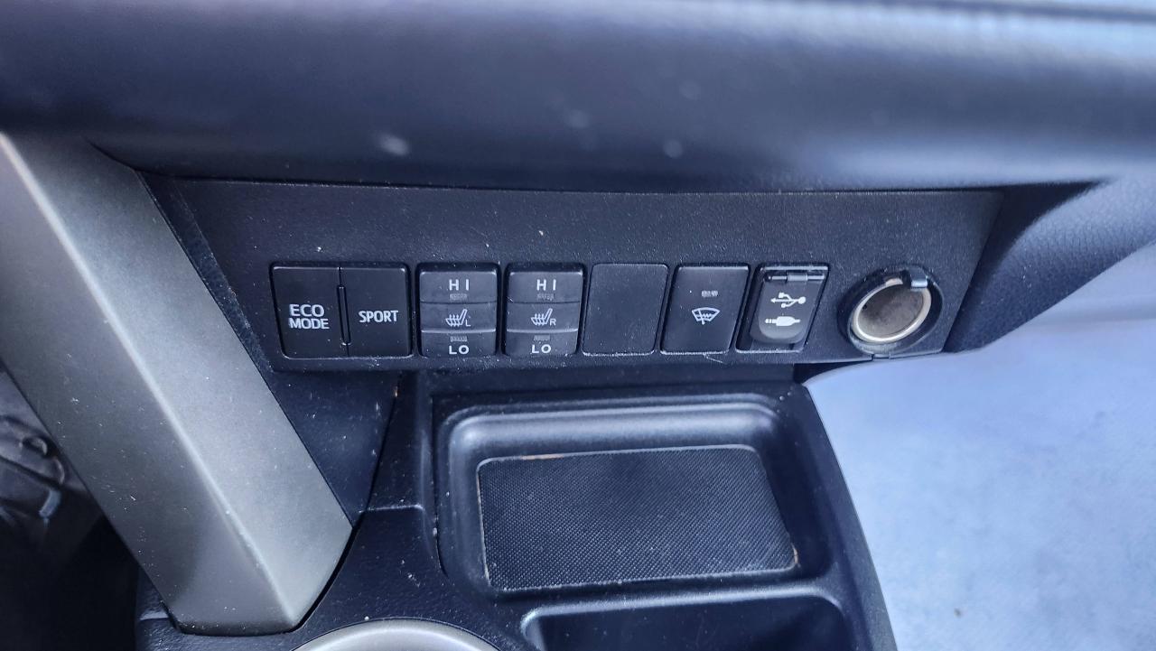 2015 Toyota RAV4 AWD 4dr Limited Photo