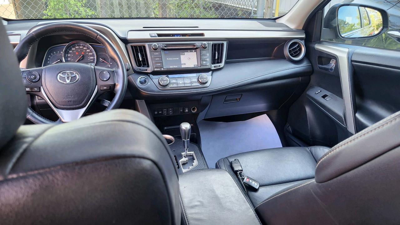 2015 Toyota RAV4 AWD 4dr Limited Photo