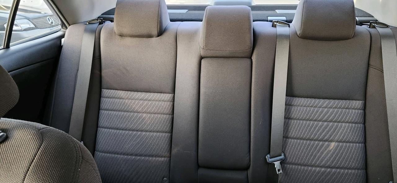 2015 Toyota Camry 4DR SDN I4 AUTO SE Photo