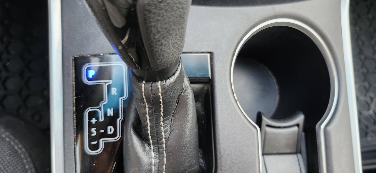 2015 Toyota Camry 4DR SDN I4 AUTO SE Photo