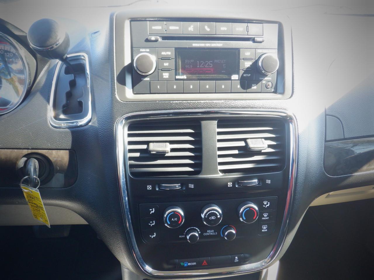 2017 Dodge Grand Caravan CANADA VALUE PACKAGE - Photo #6