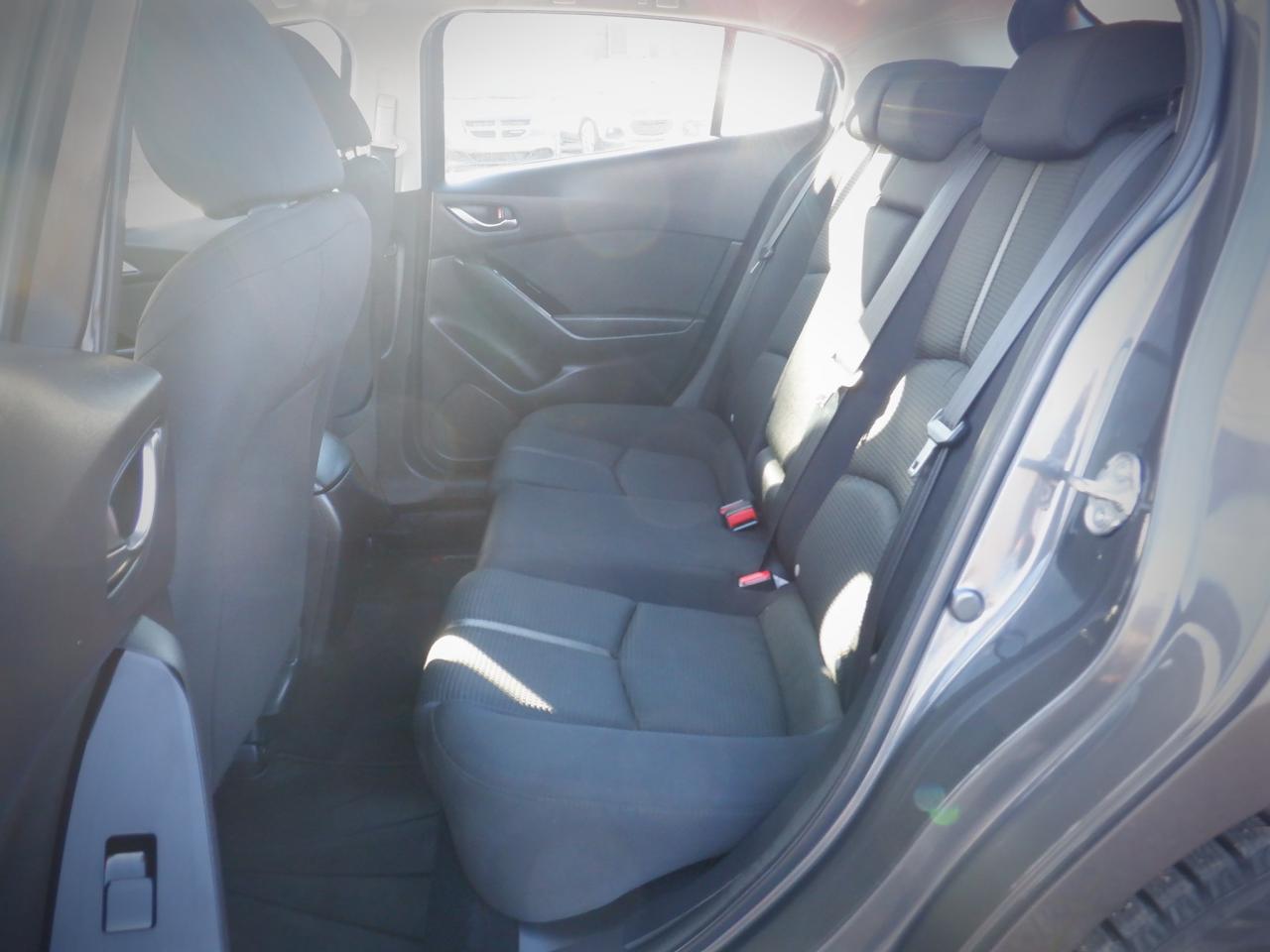 2018 Mazda MAZDA3 GS - Photo #7