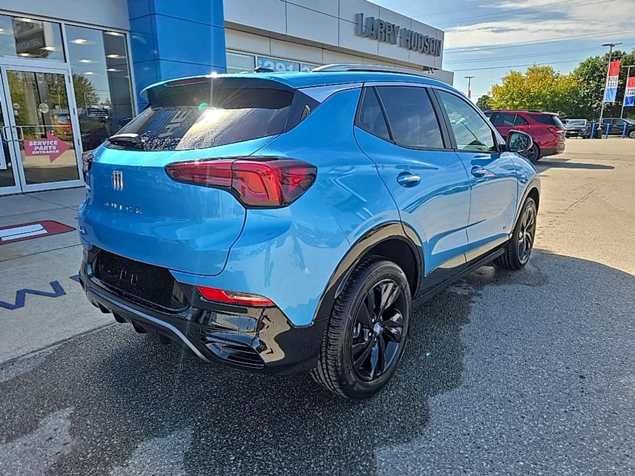 2026 Buick Encore GX Sport Touring Photo2