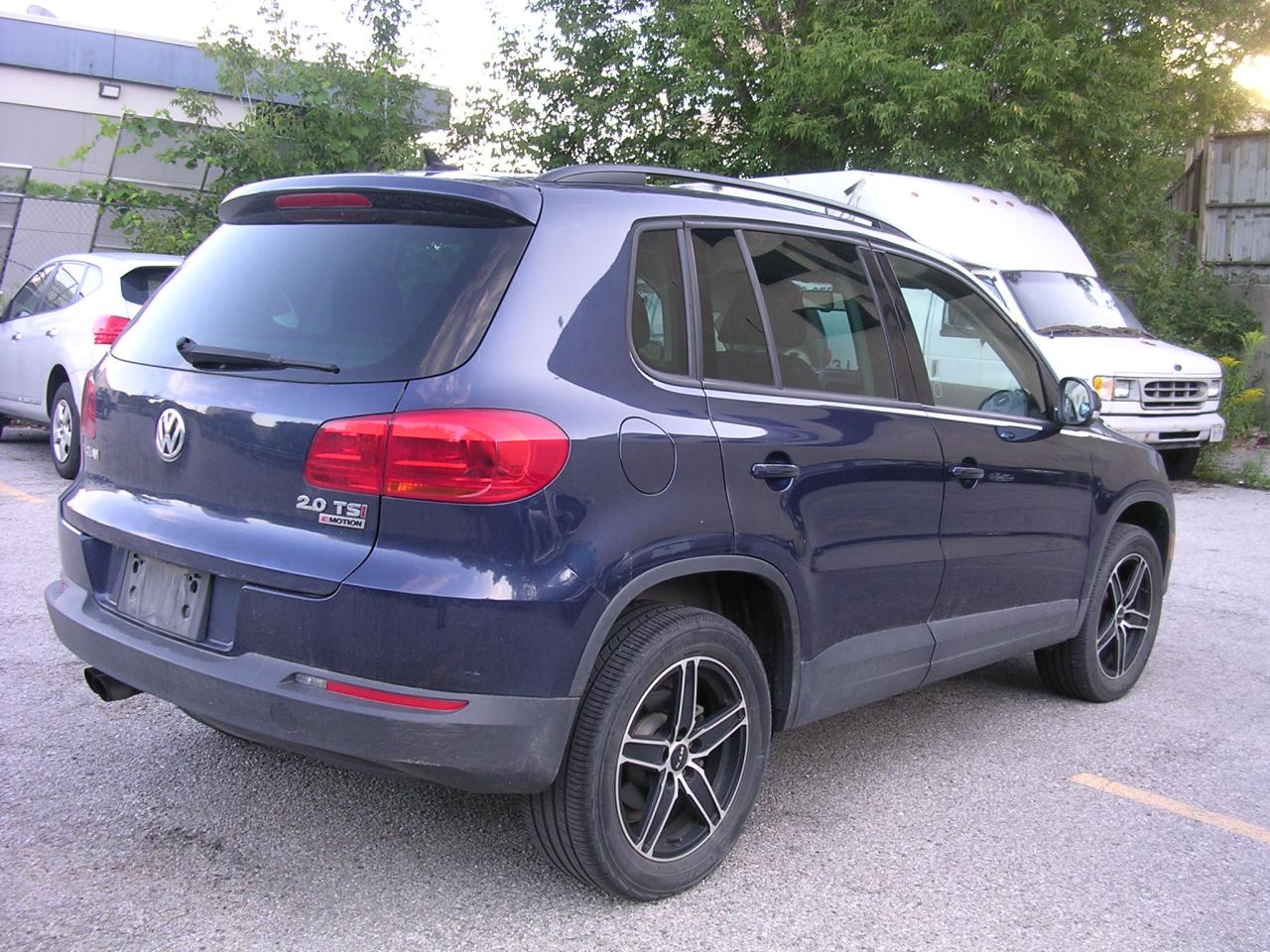 2016 Volkswagen Tiguan COMFORTLINE Photo2