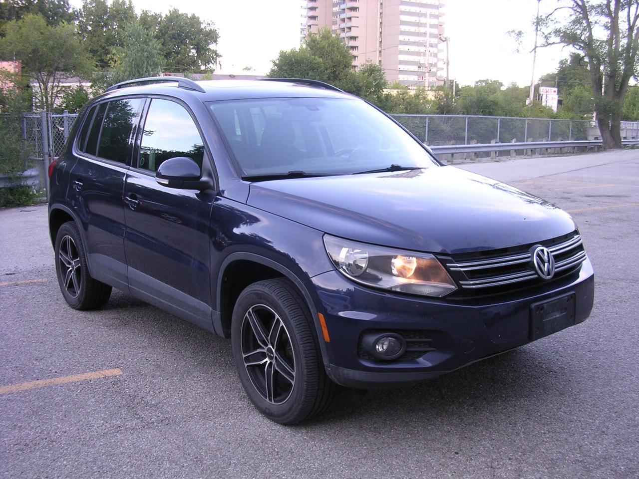 2016 Volkswagen Tiguan COMFORTLINE - Photo #2