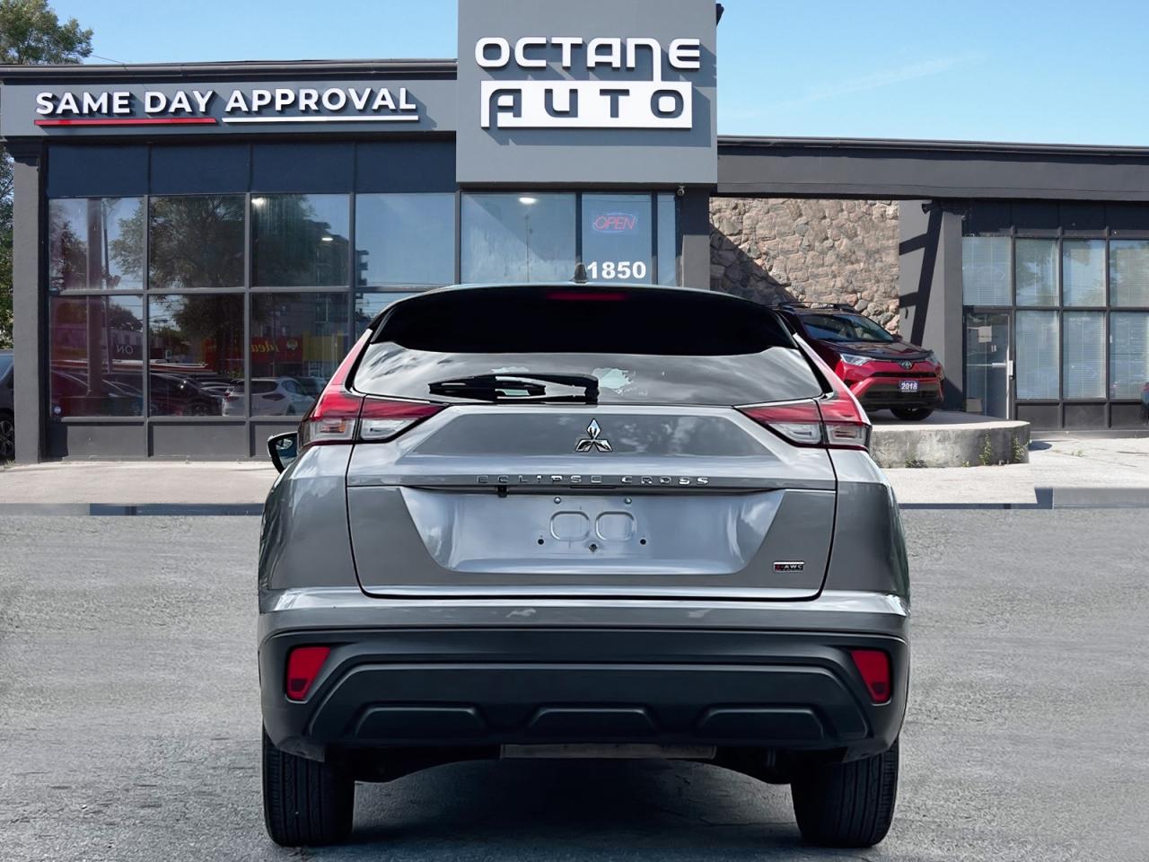 2022 Mitsubishi Eclipse Cross ES AWD Photo4