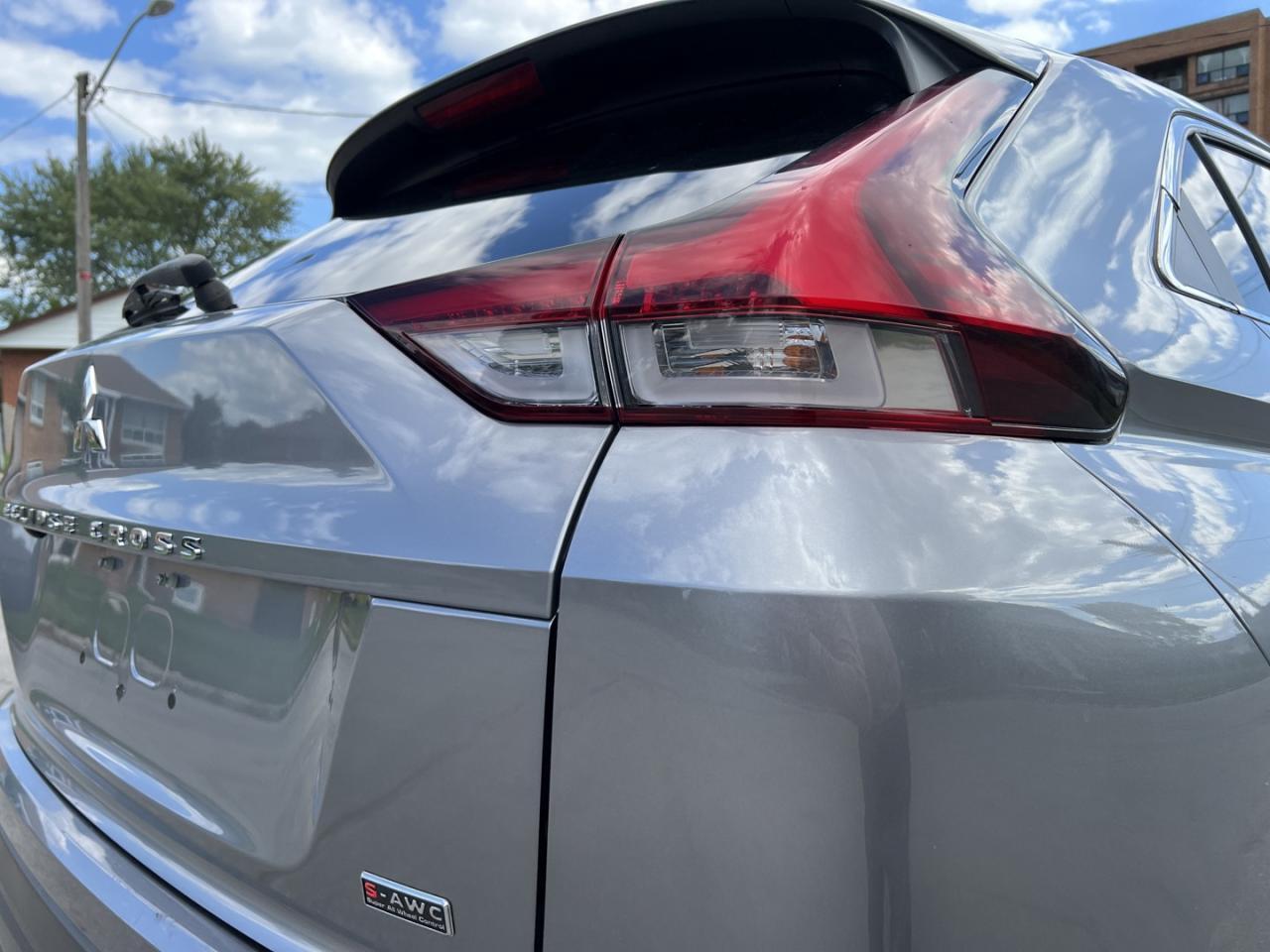 2022 Mitsubishi Eclipse Cross ES S-AWC Photo
