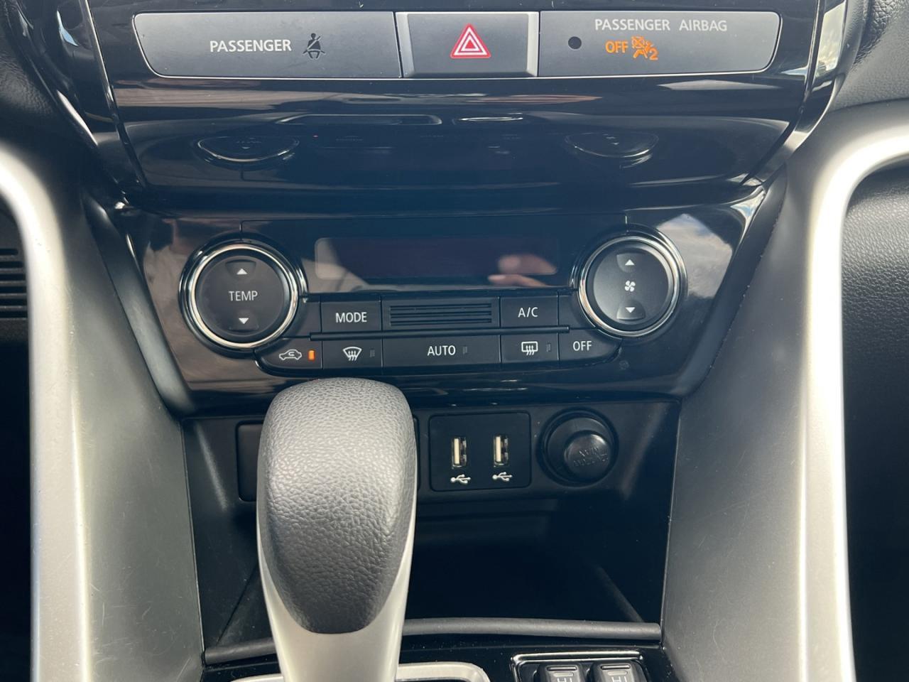 2022 Mitsubishi Eclipse Cross ES S-AWC Photo