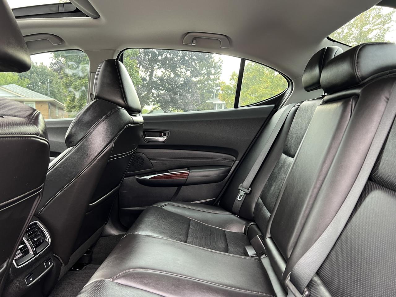 2016 Acura TLX SH-AWD w/Technology Package - Photo #14