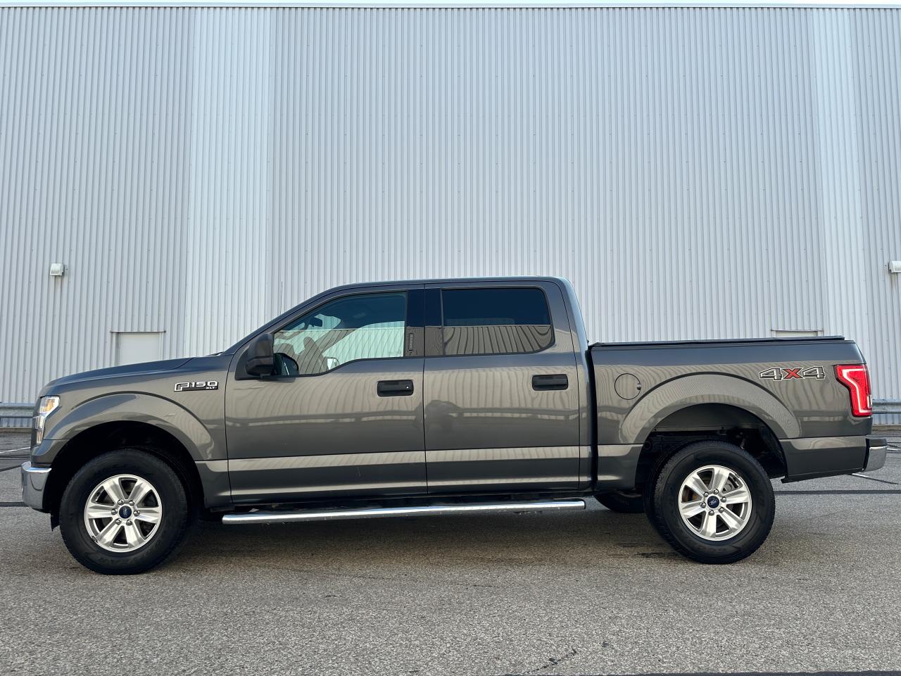 2016 Ford F-150 Super Crew 4WD 5.0 Litre Photo2