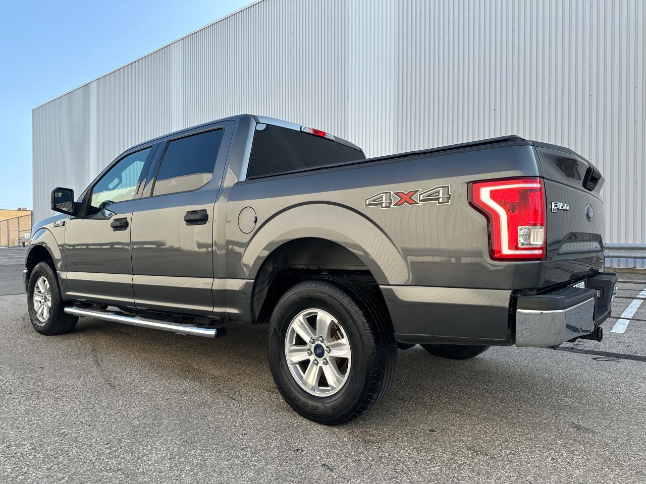 2016 Ford F-150 Super Crew 4WD 5.0 Litre Photo3