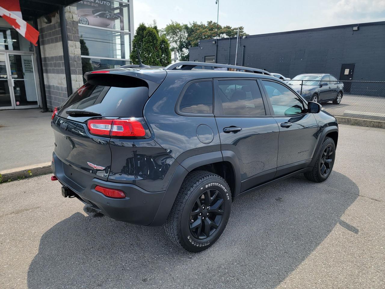 2018 Jeep Cherokee Trailhawk Leather Plus 4x4 Photo4