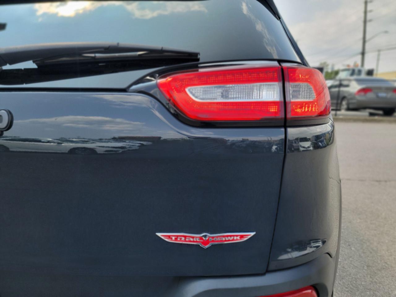 2018 Jeep Cherokee Trailhawk Leather Plus 4x4 - Photo #6