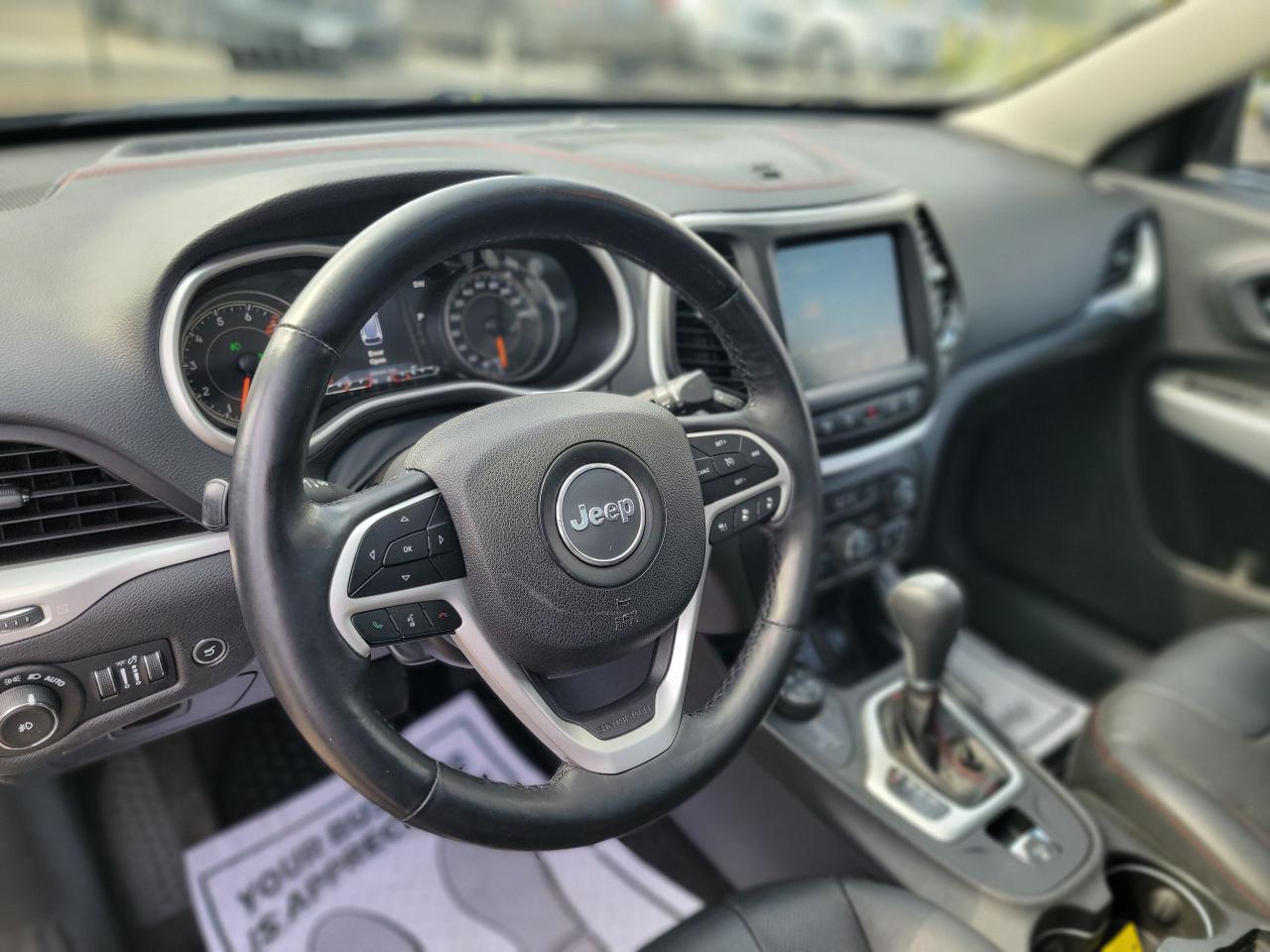 2018 Jeep Cherokee Trailhawk Leather Plus 4x4 - Photo #10