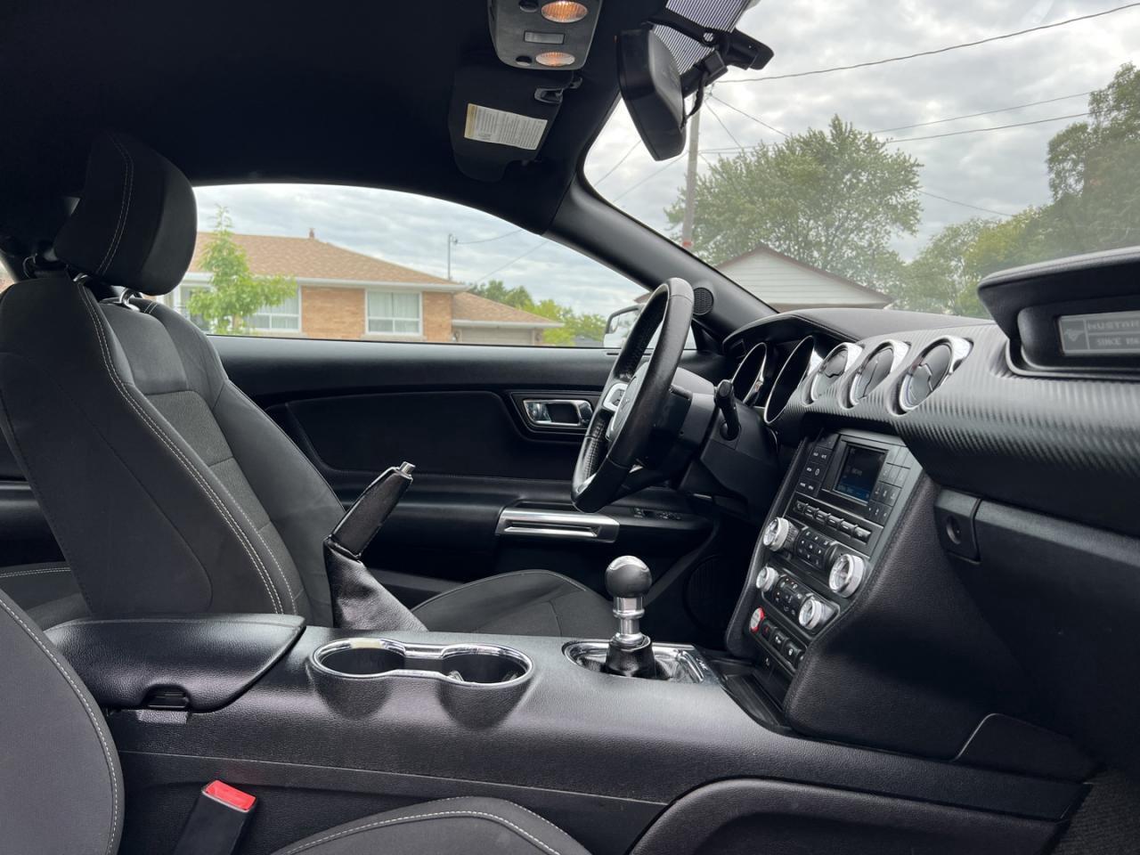 2016 Ford Mustang 2DR FASTBACK V6 Photo