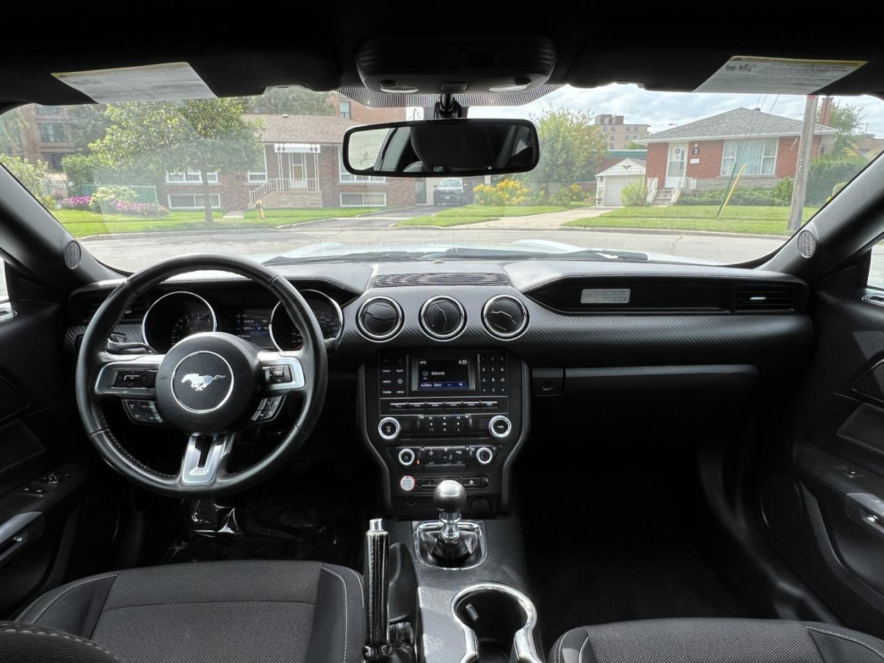 2016 Ford Mustang 2DR FASTBACK V6 Photo