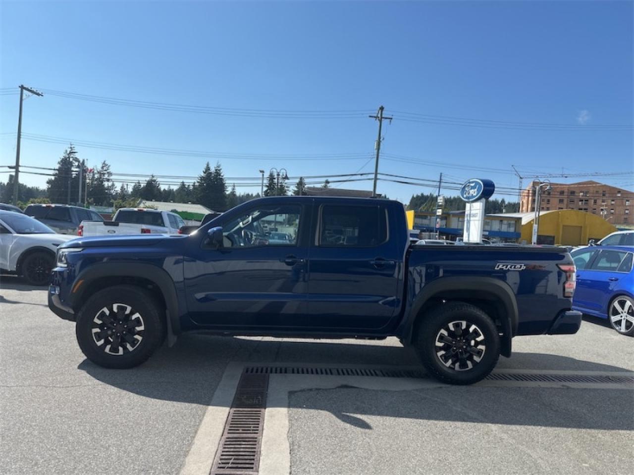 2023 Nissan Frontier Crew Cab PRO-4X  -  Navigation Photo1