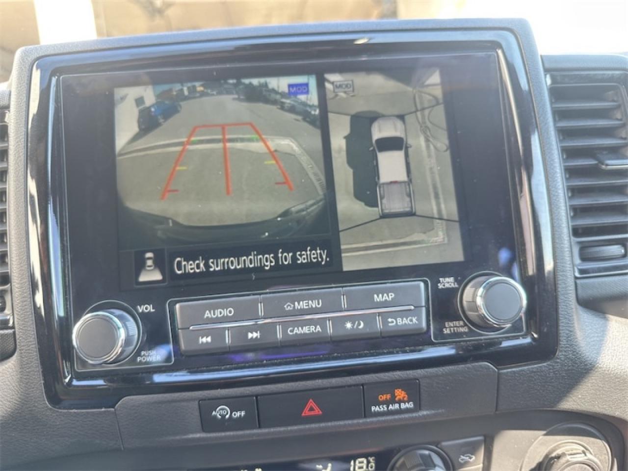 2023 Nissan Frontier Crew Cab PRO-4X  -  Navigation Photo5