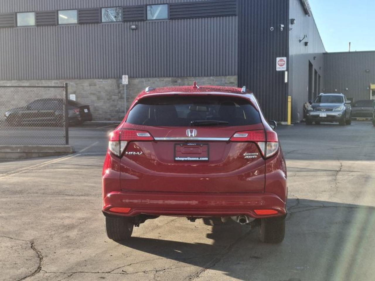 2022 Honda HR-V Touring AWD | Leather | Sunroof | Nav | Adaptive Cruise | Heated Seats | CarPlay + Android and More! Photo3