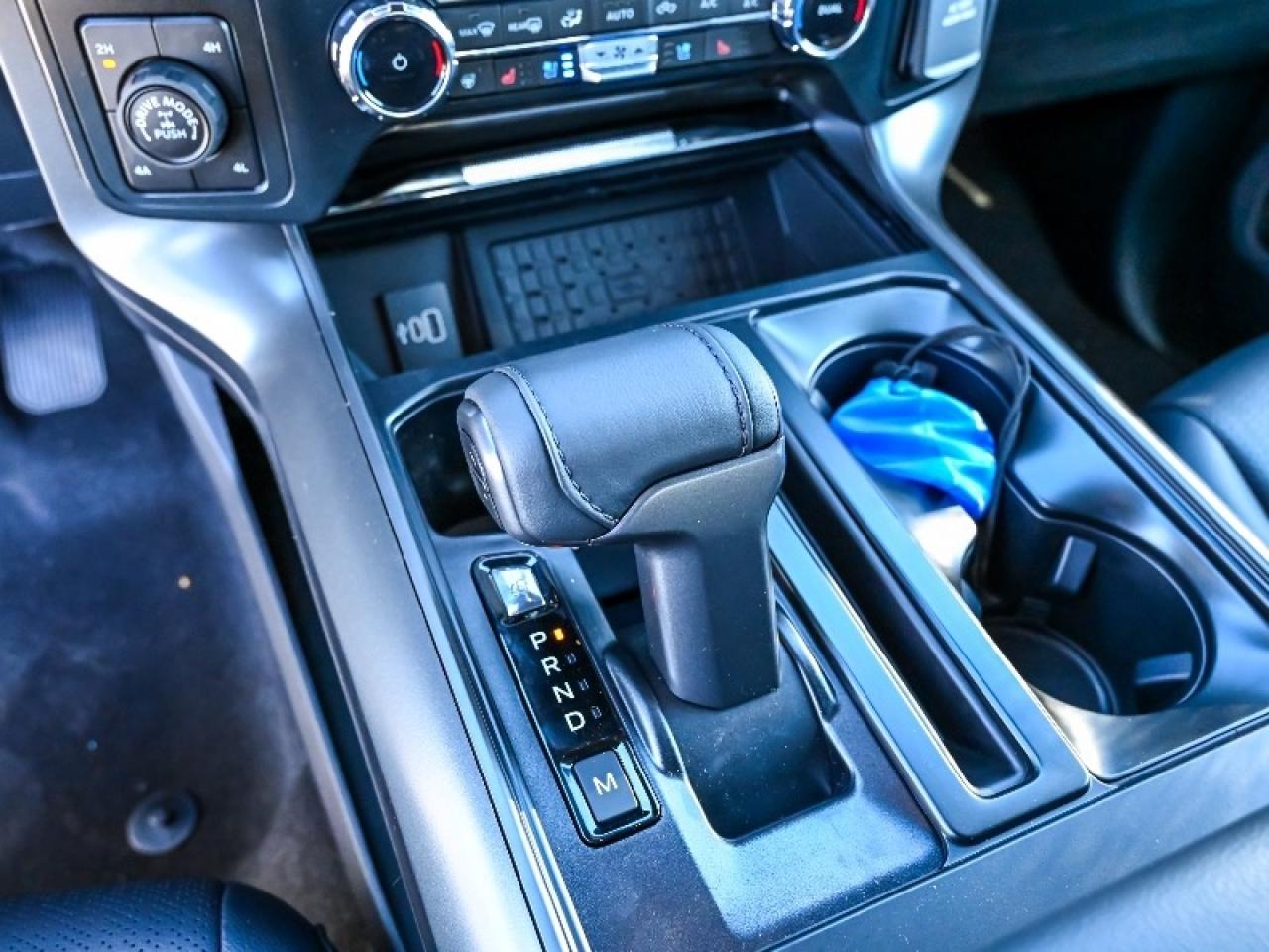 2025 Ford F-150 Lariat Photo