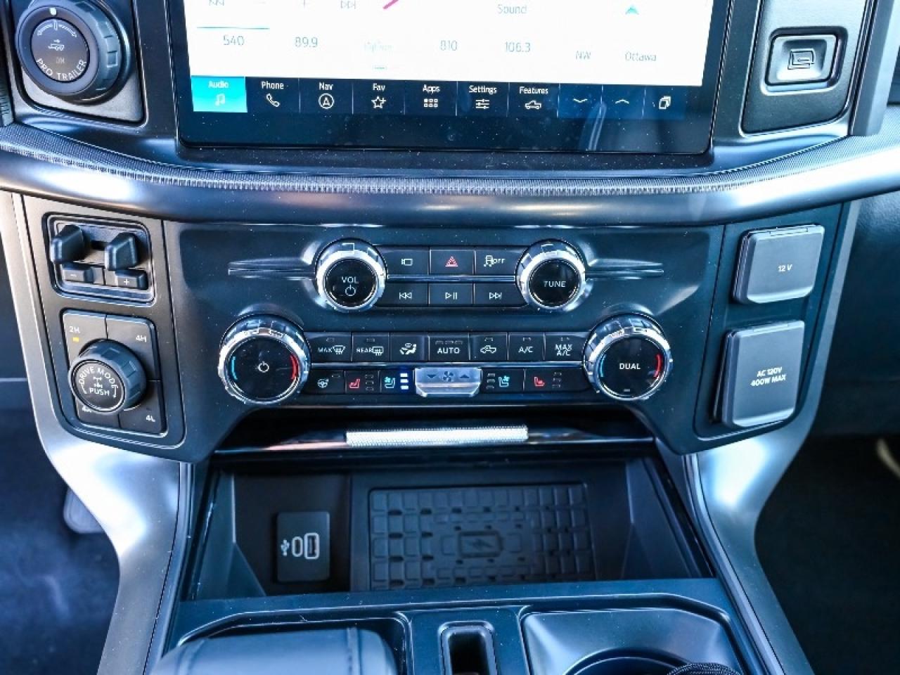 2025 Ford F-150 Lariat Photo